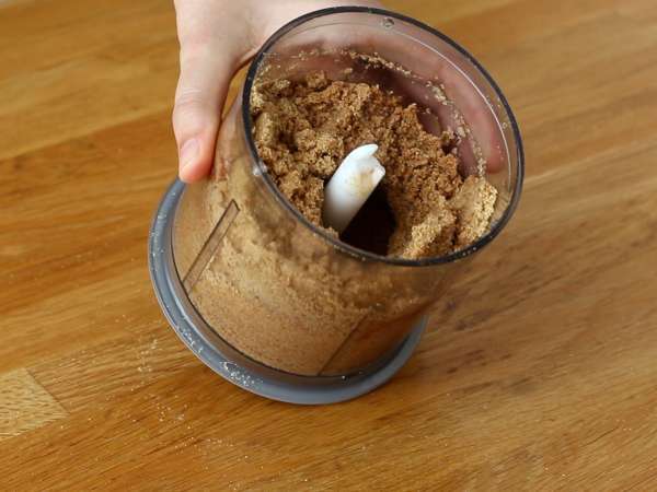 Ekstra gurme Snickers tarzı cheesecake - Hazırlık adım 1