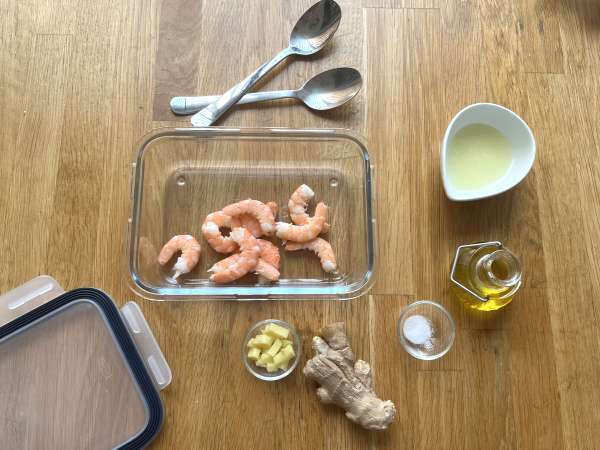 Karides, kabak ve zencefilli pirinç salatası - Hazırlık adım 2