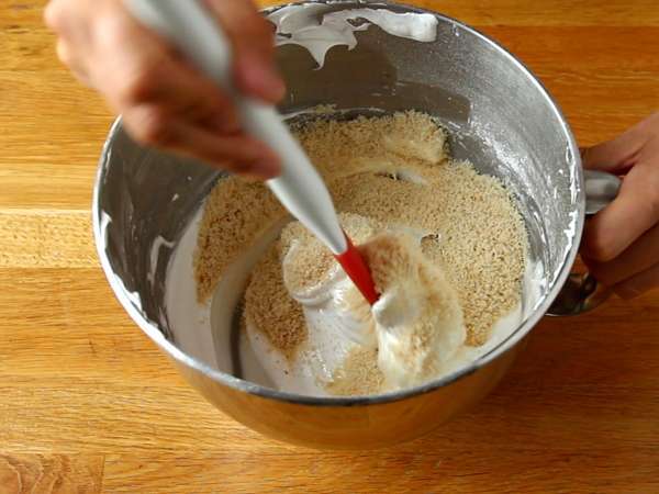 Amaretti, kahvenin yanında mükemmel İtalyan badem ikramı! - Hazırlık adım 2