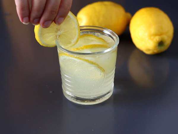 Limoncello ile spritz, yaz için mükemmel bir kokteyl! - Hazırlık adım 3