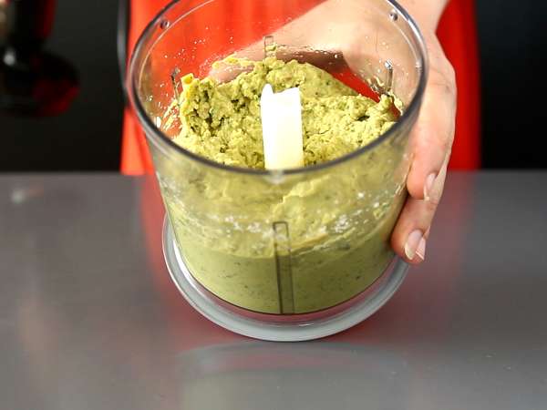 Bezelye ezmesi: kremalı burrata peyniri ile mükemmel - Hazırlık adım 2