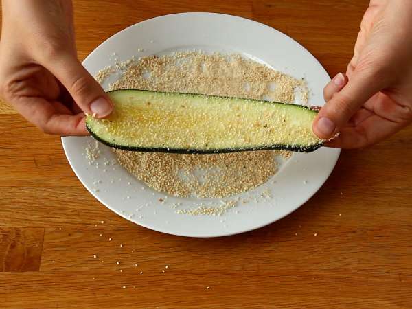 Jambon ve scamorza peynirli fırında kabak ruloları - Hazırlık adım 2