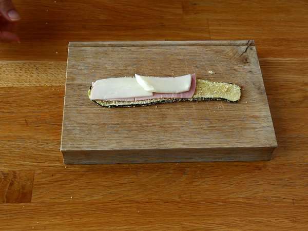 Jambon ve scamorza peynirli fırında kabak ruloları - Hazırlık adım 4