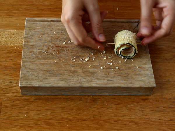 Jambon ve scamorza peynirli fırında kabak ruloları - Hazırlık adım 5