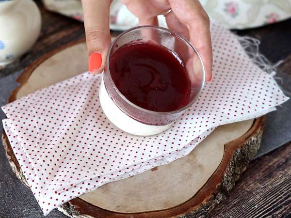 Berry coulis ile panna cotta - Hazırlık adım 6