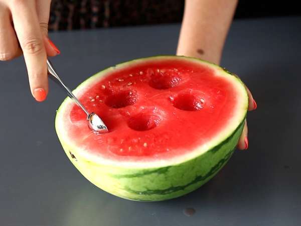 Karpuz frosé: roze ile süper ferahlatıcı granita kokteyli! - Hazırlık adım 1