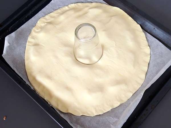 Aperatif olarak atıştırmak için mükemmel, somon ve fromage frais içeren lapa böreği - Hazırlık adım 4