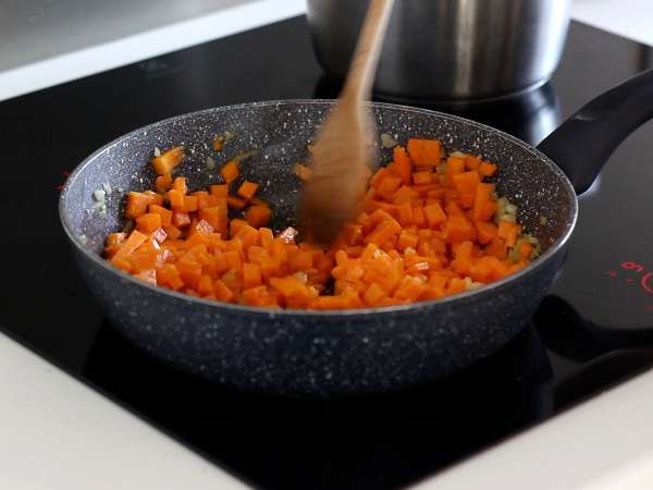 Balkabaklı risotto, sonbahar için narin ve mükemmel bir ilk yemek - Hazırlık adım 2