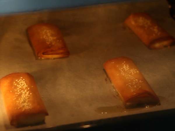 Feta Saganaki, beyaz peynir ve ballı cips için Yunan tarifi - Hazırlık adım 5