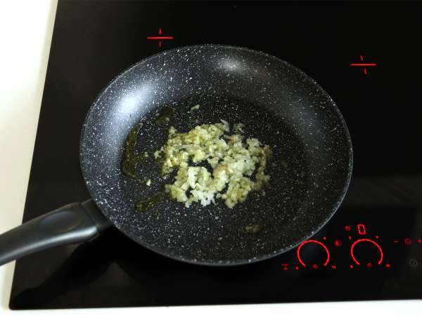 Pasta alla boscaiola, sonbahar ve kış için ideal ilk yemek - Hazırlık adım 1