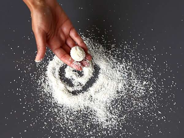 Ev yapımı Raffaello çikolata - Hazırlık adım 5