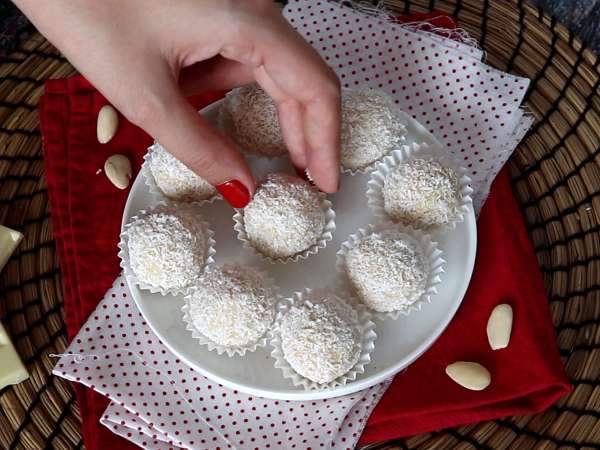 Ev yapımı Raffaello çikolata - Hazırlık adım 6