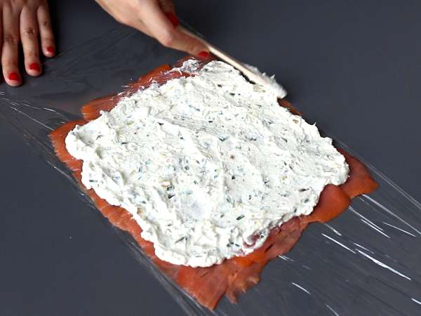 Ricotta ve Antep fıstıklı somon rulo - Hazırlık adım 4