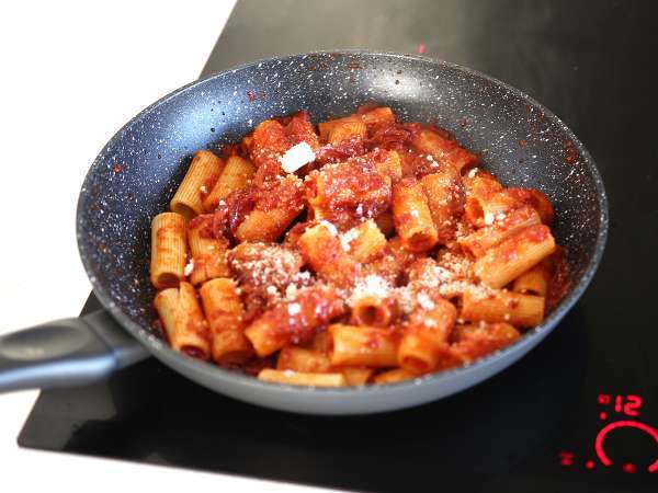 'Nduja'lı Makarna, yapımı kolay bir Calabria makarna yemeği - Hazırlık adım 6