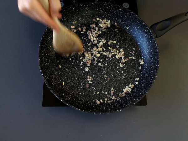 Nasi goreng, Endonezya'nın pirinç yemeği - Hazırlık adım 3