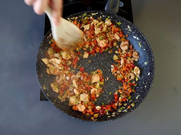 Nasi goreng, Endonezya'nın pirinç yemeği - Hazırlık adım 6