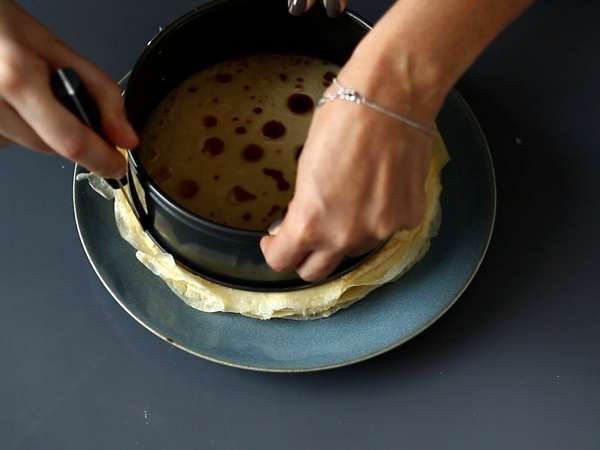 Tiramisu tarzı krep kek, kahve ve kakao ile - Hazırlık adım 3