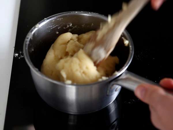 Cömert üst kaplama için kase şeklinde pişmiş churros - Hazırlık adım 2