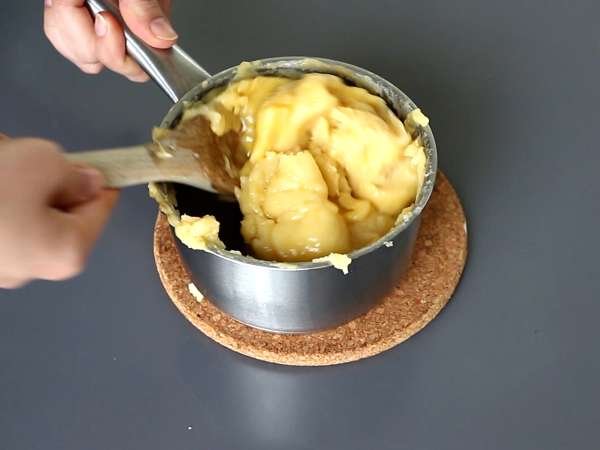 Cömert üst kaplama için kase şeklinde pişmiş churros - Hazırlık adım 3