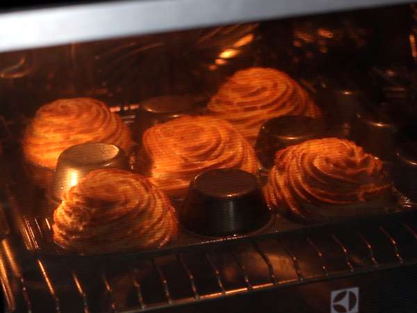 Cömert üst kaplama için kase şeklinde pişmiş churros - Hazırlık adım 5