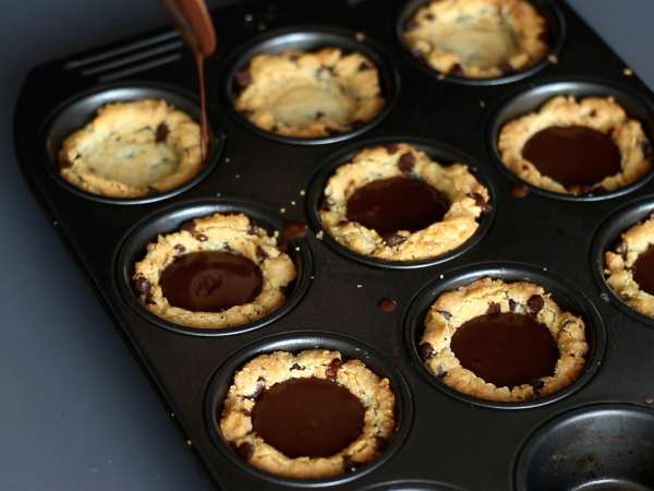 Çikolatalı ganaj ile kaplanmış kurabiye kapları, havuçlu tencere stili - Hazırlık adım 7