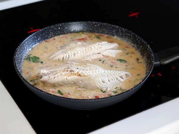 Hindistan cevizi sütü ile pişmiş çipura - bayılacağınız balık yemeği - Hazırlık adım 6