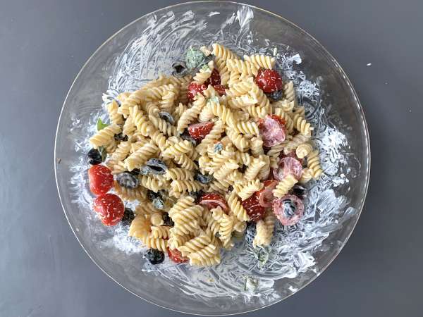 Kremalı soğuk makarna, 10 dakikadan kısa sürede hazır! - Hazırlık adım 2