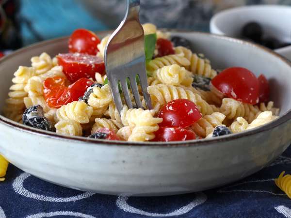Kremalı soğuk makarna, 10 dakikadan kısa sürede hazır! - Hazırlık adım 3