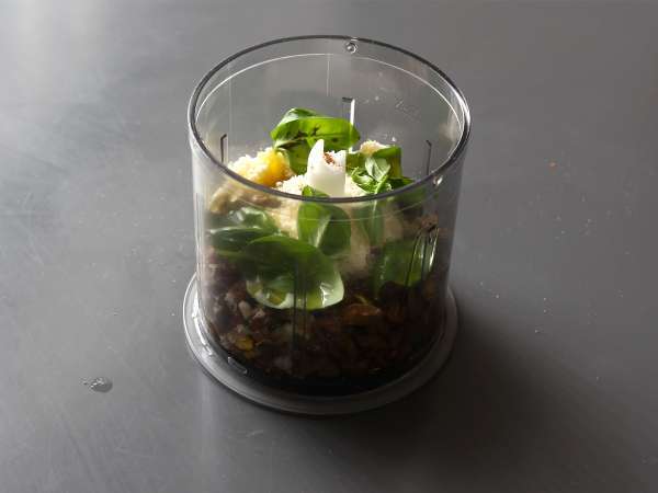 Antep Fıstıklı Pestolu Makarna, lezzetli ve kolay bir tarif - Hazırlık adım 1