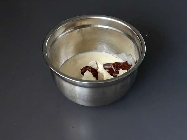 Fırında pişmeyen, süper lezzetli Kinder Bueno verrines - Hazırlık adım 3