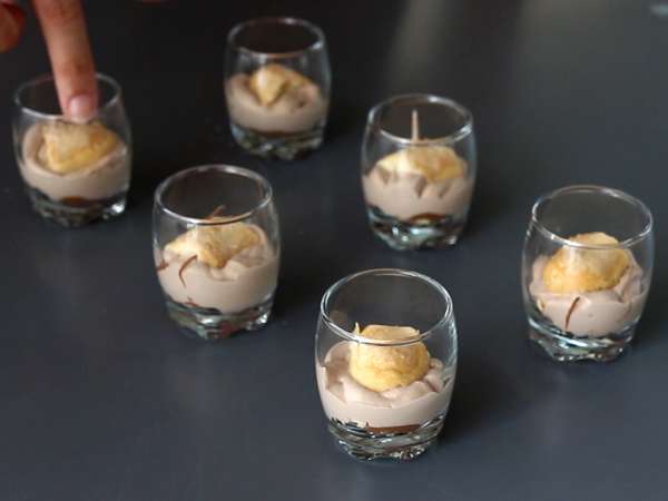 Fırında pişmeyen, süper lezzetli Kinder Bueno verrines - Hazırlık adım 6