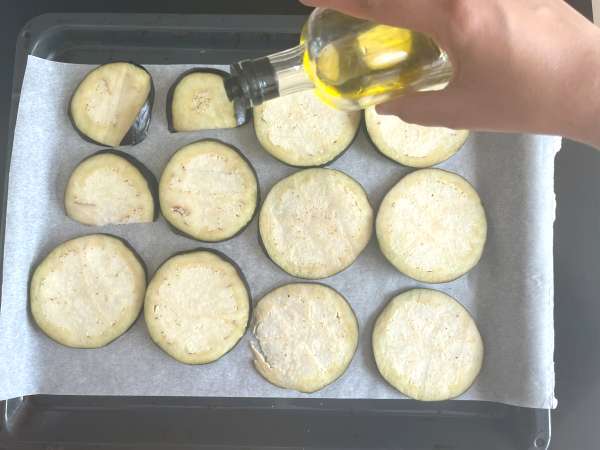 Patlıcanlı Sicilya Makarnası, kolay ve hafif versiyonu - Pasta alla Norma - Hazırlık adım 2