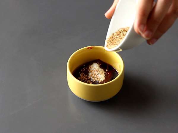 Bibimbap için baharatlı Kore gochujang sosu - Hazırlık adım 1