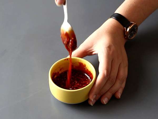 Bibimbap için baharatlı Kore gochujang sosu - Hazırlık adım 2