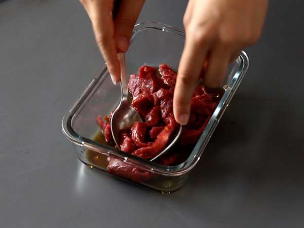 Bibimbap, geleneksel Kore yemeği - Hazırlık adım 2