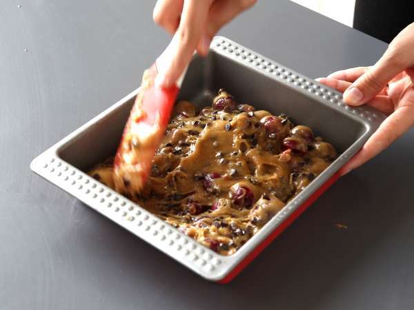 Sarışın vişne ve çikolata, mükemmel çıtır ve fondanlı kek - Hazırlık adım 4