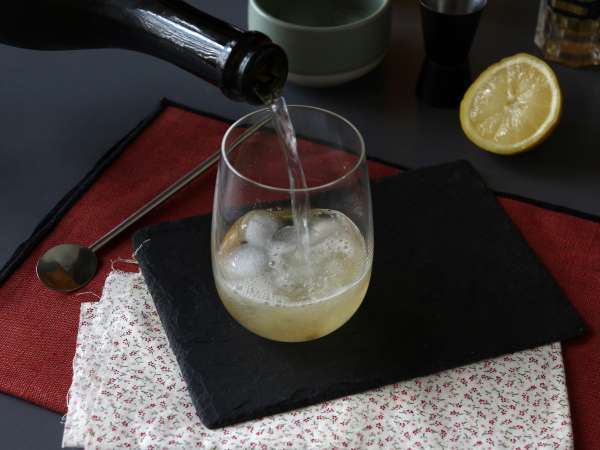 Mürver çiçeği likörlü Spritz St-Germain, yaz için ultra taze kokteyl - Hazırlık adım 2