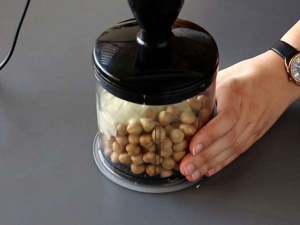 Kolay Kinder Bueno aromalı rulo, doğum günü pastası veya Noel kütüğü olarak mükemmel! - Hazırlık adım 1