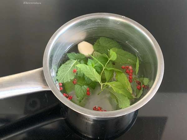 Tatlı ve ekşi salatalık: Yaz için hızlı ve lezzetli bir garnitür! - Hazırlık adım 5