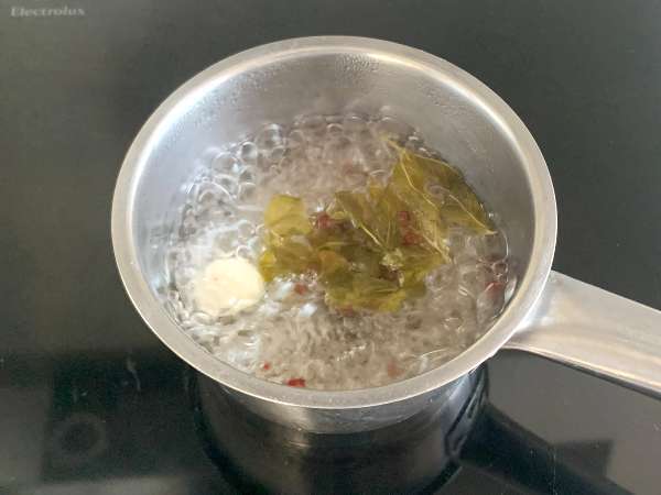 Tatlı ve ekşi salatalık: Yaz için hızlı ve lezzetli bir garnitür! - Hazırlık adım 6