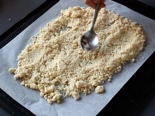 Vejetaryen verrines: bezelye çorbası kreması, parmesan crumble ve mascarpone kreması - Hazırlık adım 2