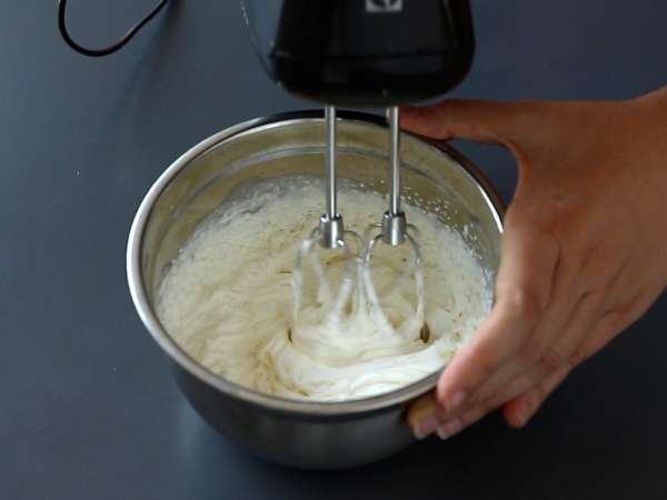 Vejetaryen verrines: bezelye çorbası kreması, parmesan crumble ve mascarpone kreması - Hazırlık adım 6