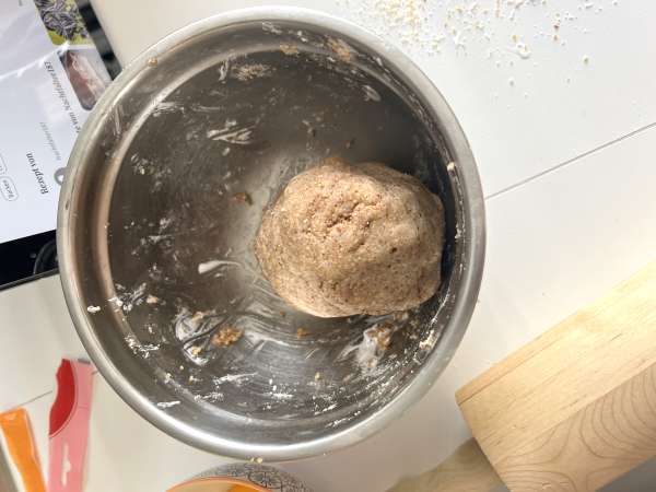 Tarçınlı yıldız bisküviler, bir Noel klasiği - Hazırlık adım 2