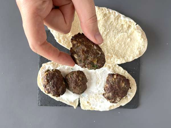 Köfte - ekmek içinde Türk köftesi - Hazırlık adım 1