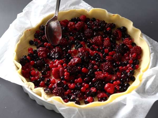 Ekspres kırmızı meyveli crumble tart - Hazırlık adım 3