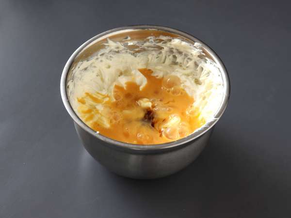 Yapması süper kolay, hamur işi olmayan lezzetli cheesecake! - Hazırlık adım 2