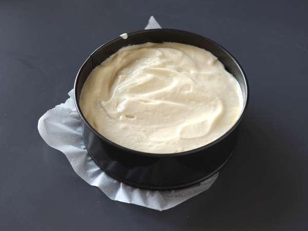 Yapması süper kolay, hamur işi olmayan lezzetli cheesecake! - Hazırlık adım 4