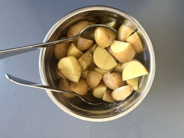 Fırında kızarmış patates, klasik ve kolay tarif - Hazırlık adım 2