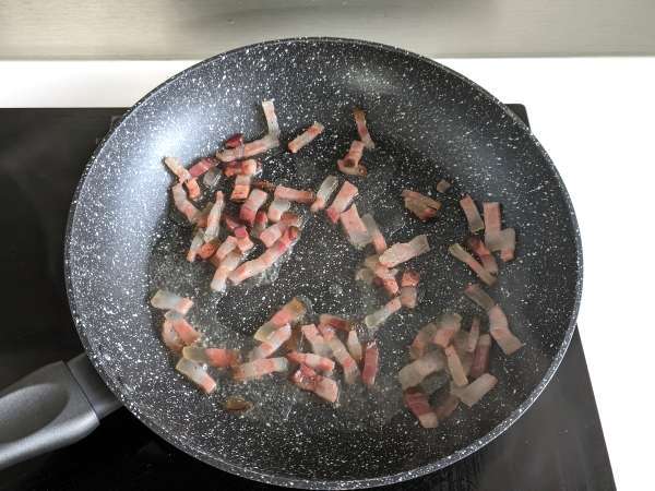 Pasta all'amatriciana, adım adım açıklanan geleneksel tarif - Hazırlık adım 4