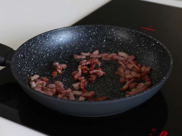 Pastırma, keçi peyniri ve cevizli kek - Hazırlık adım 1